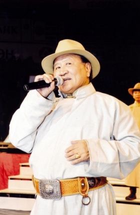 МУГЖ Н.Чулуунхүү “Ванлий” дуугаа 36 жилийн дараа дахин амьдрууллаа